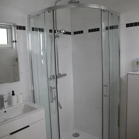 Apartmany Hluboka Nad Vltavou S Vyhledem Na Zamek Exterior photo