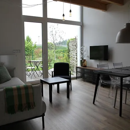 Apartmany Hluboka Nad Vltavou S Vyhledem Na Zamek Exterior photo